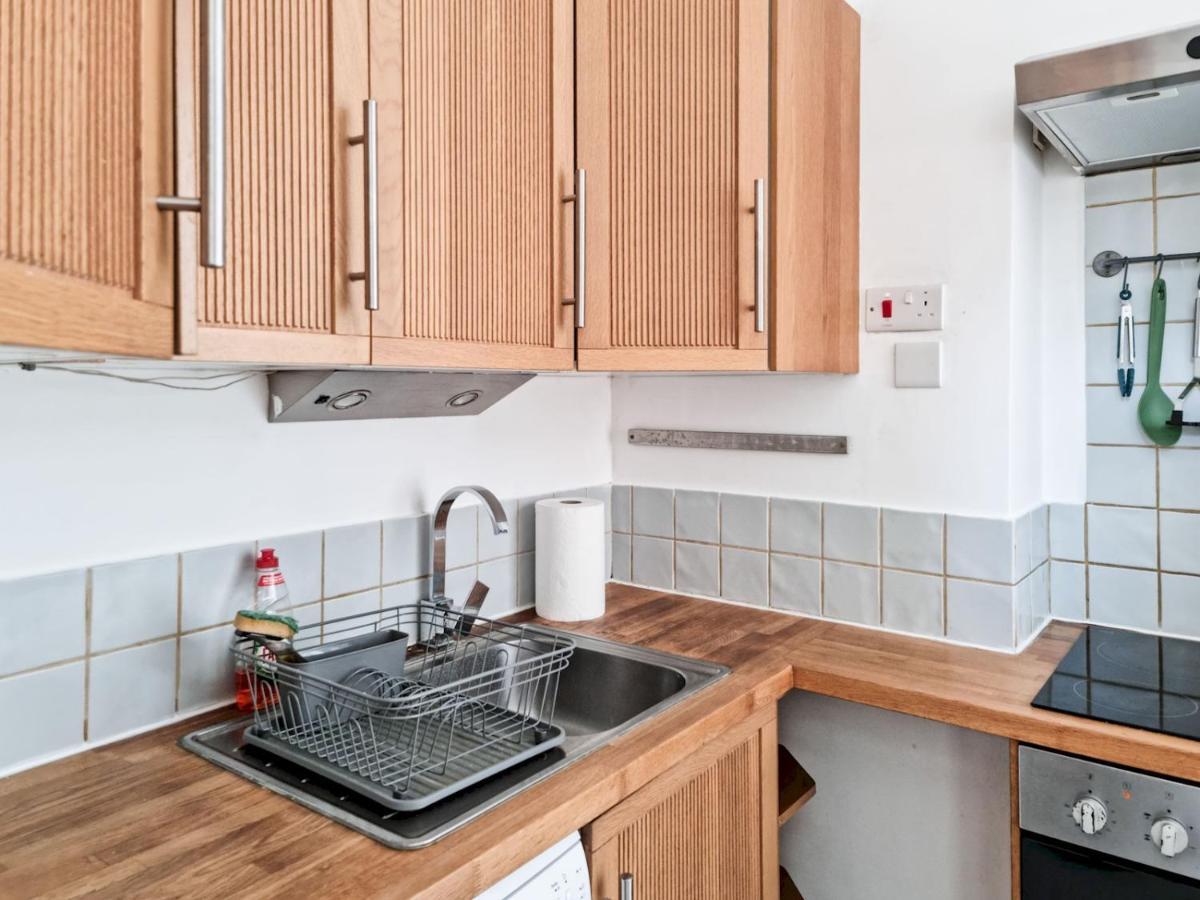 Ferienwohnung Pass The Keys Wimbledon Hideaway London Exterior foto